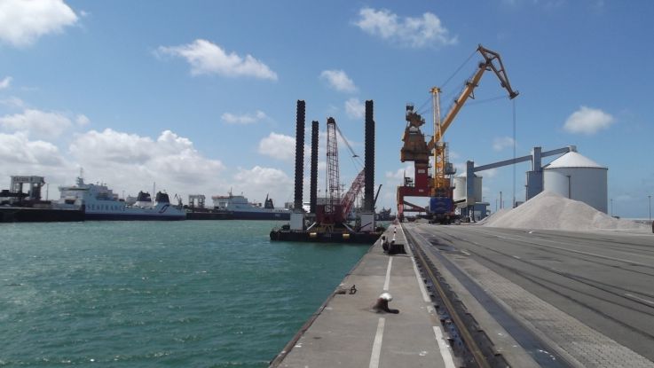 Calais port vu du QEP